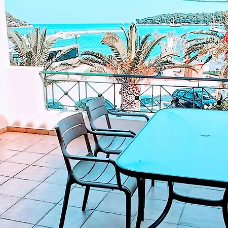 Port Luxury *