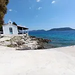 Port Luxury