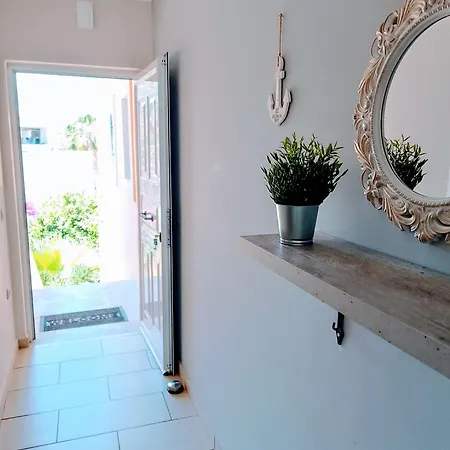 Port Luxury Apartamento Ermioni