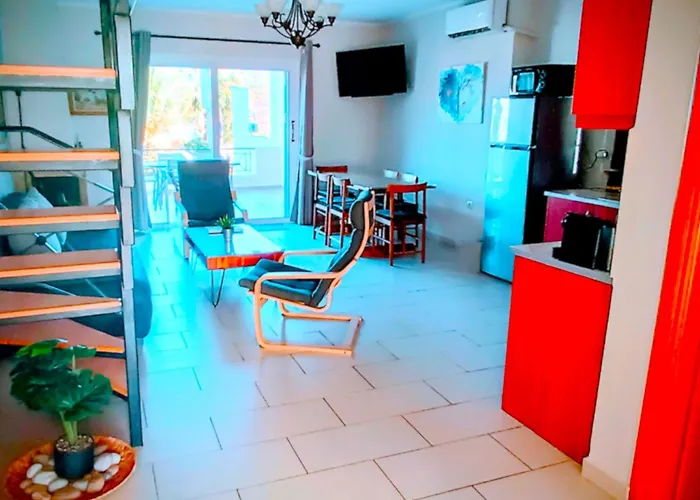 Port Luxury 埃尔米奥尼