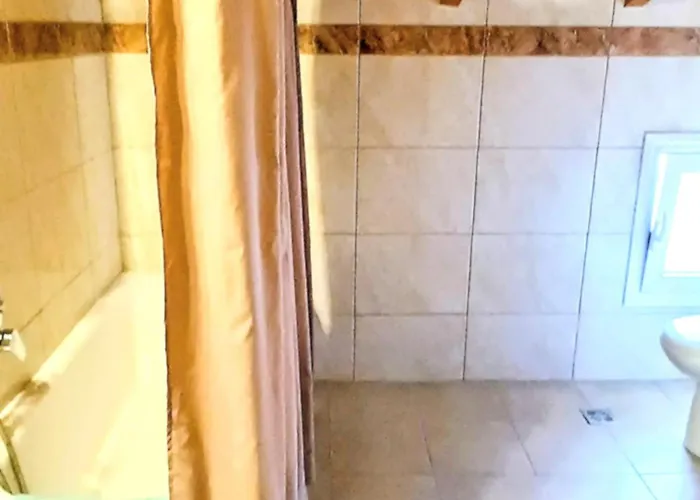 Port Luxury 公寓 *